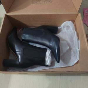 Tony Bianco Hampton Booties